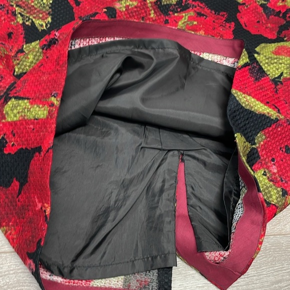 Talbots Textured Red and Black Floral Rose Print Pencil Skirt 12 - Picture 8 of 12
